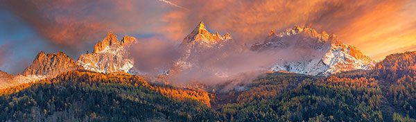 Chamonix ciudad en otoño